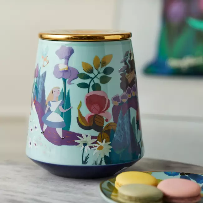 Disney Store Alice in Wonderland Mary Blair Cookie Jar ราคา 2,190 - บาท