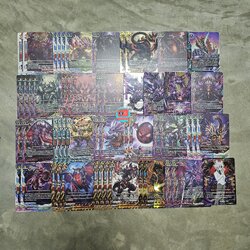 มีชุดเดียว เด็คดราก้อนซไว อาซี ดาเอวา