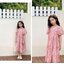 เดรสลายดอกไม้แขนพองสีชมพู