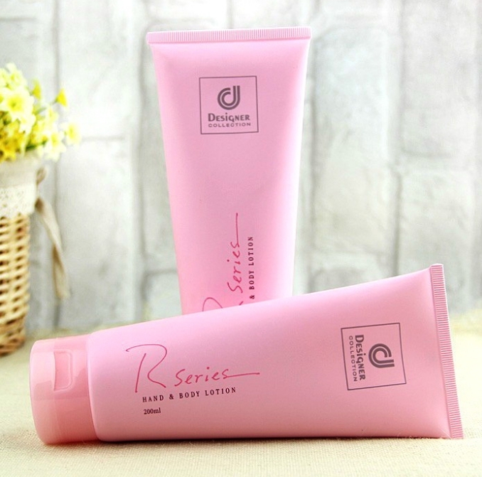 อาร์ ซีรีย์ แฮนด์ แอนด์ บอดี้ โลชั่น (R-series Hand & Body Lotion by Designer Collection)