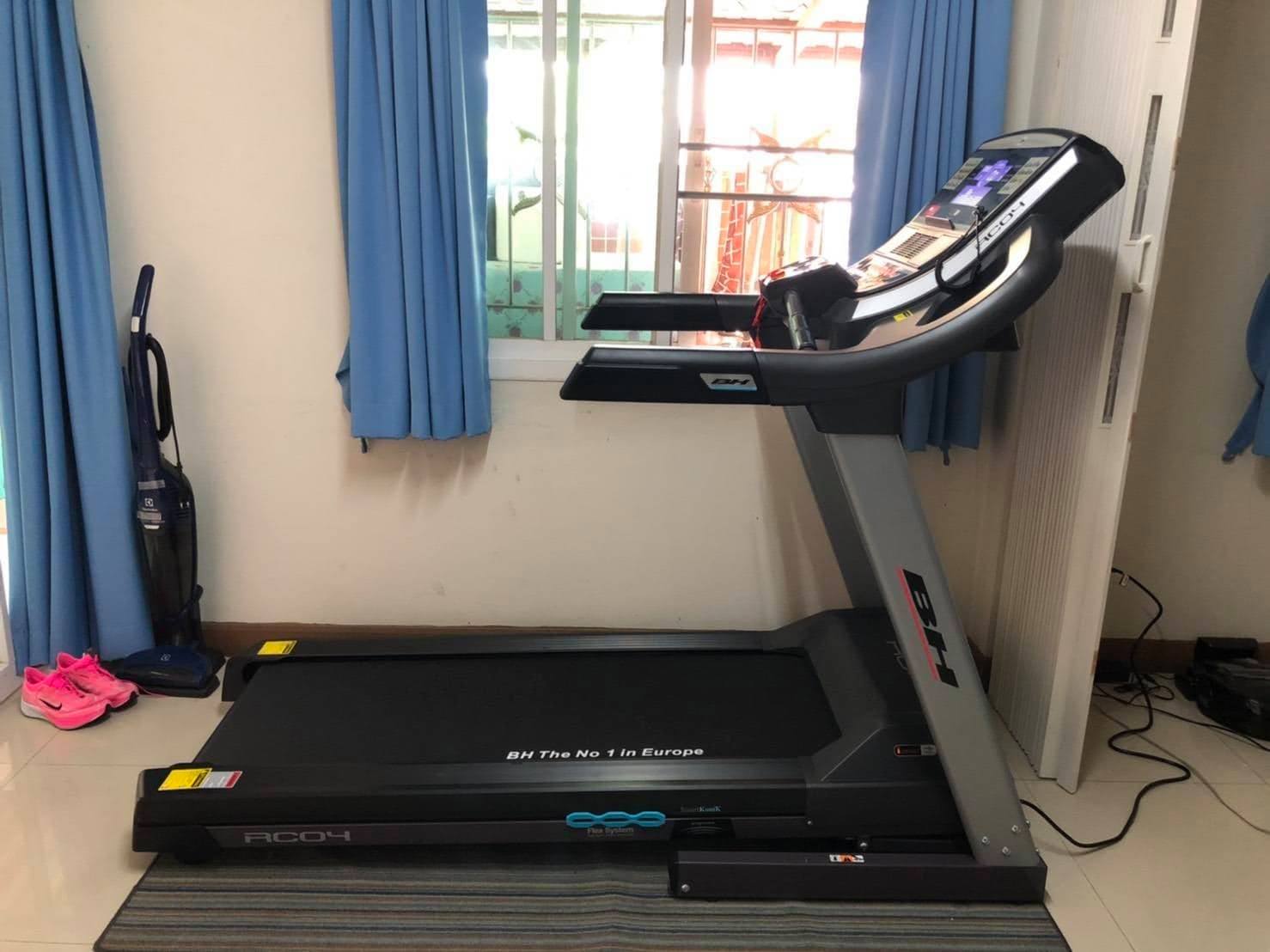 ลู่วิ่งไฟฟ้า BH Fitness รุ่น RC04 มีส่วนลดพิเศษเพียบ!