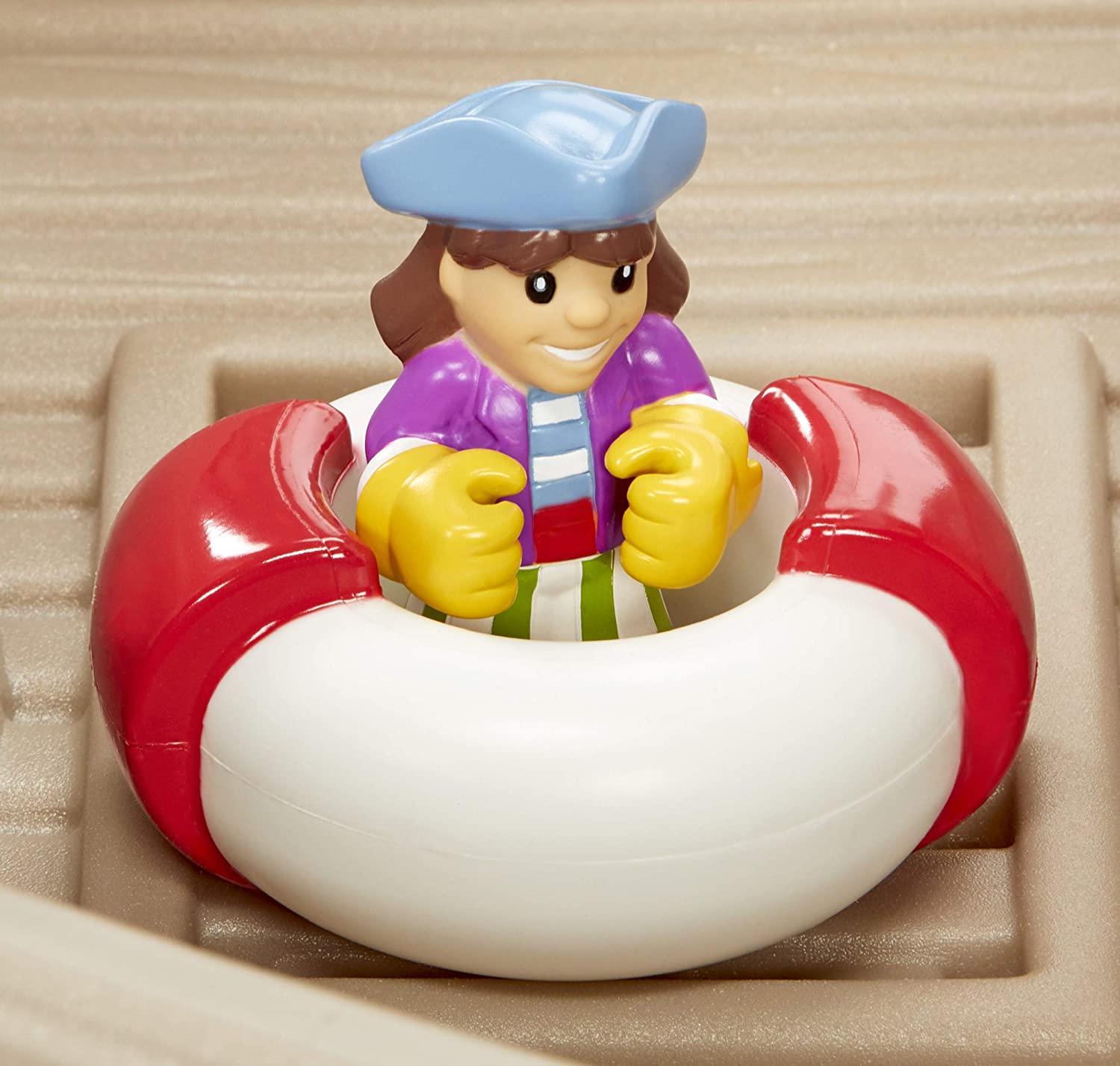 โต๊ะกิจกรรมเล่นน้ำ Little Tikes Treasure Trove Water Table and Role Play Pirate Ship ราคา 7,490 บาท