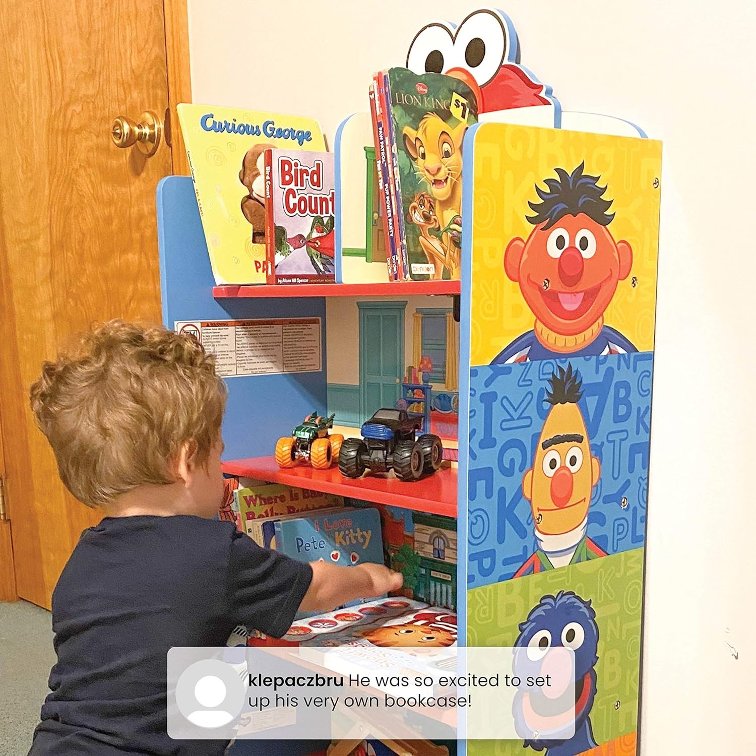 ชั้นวาง ลายเอลโม่Delta Children Wooden Playhouse 4-Shelf Bookcase for Kids, Sesame Street , ราคา 2,990 บาท