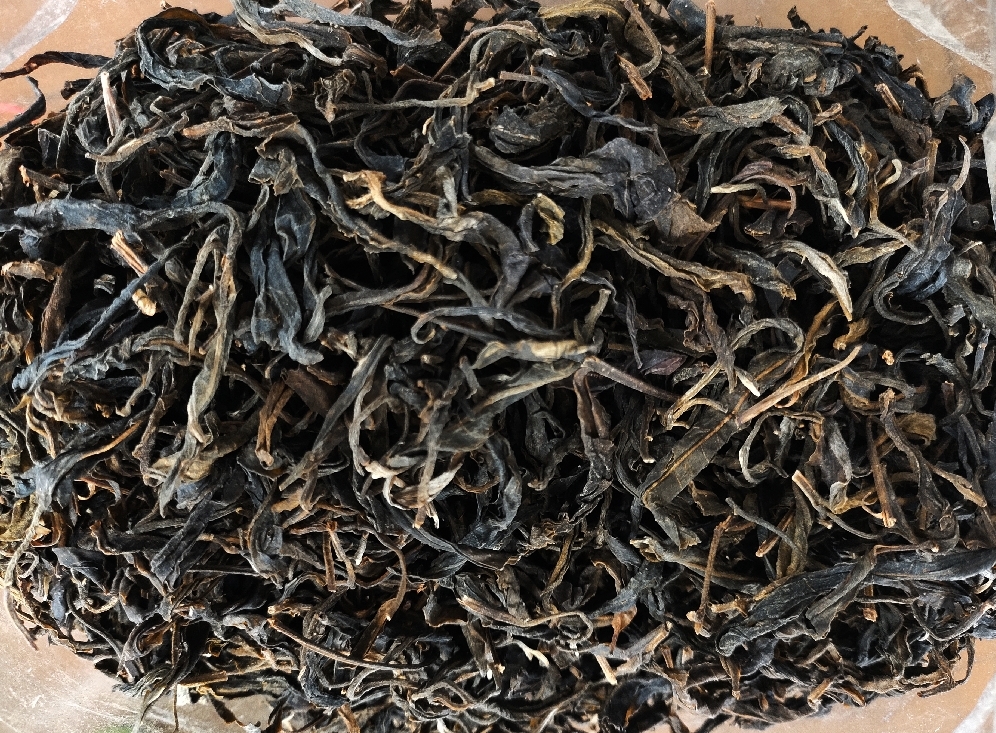 ชาอัสสัม Handmade (แฮนด์เมด) ขนาด 500 กรัม ชาดอยลาง ชาป่าเติบโตตามธรรมชาติ สินค้ามีจำนวนจำกัด !! ชาดำอัสสัม (ใบชาอบแห้ง) จากดอยลาง ASSAM TEA 500 g. ชาออแกร์นิค Doilang Tea กลิ่นหอม รสชาติดี ชาจากธรรมชาติ ของดีในราคามิตรภาพ ใบชาเส้น