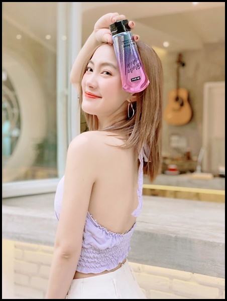 Me Weiss Gluta White มีไวท์ กลูต้าไวส์ บอร์ดี้ เซรั่ม