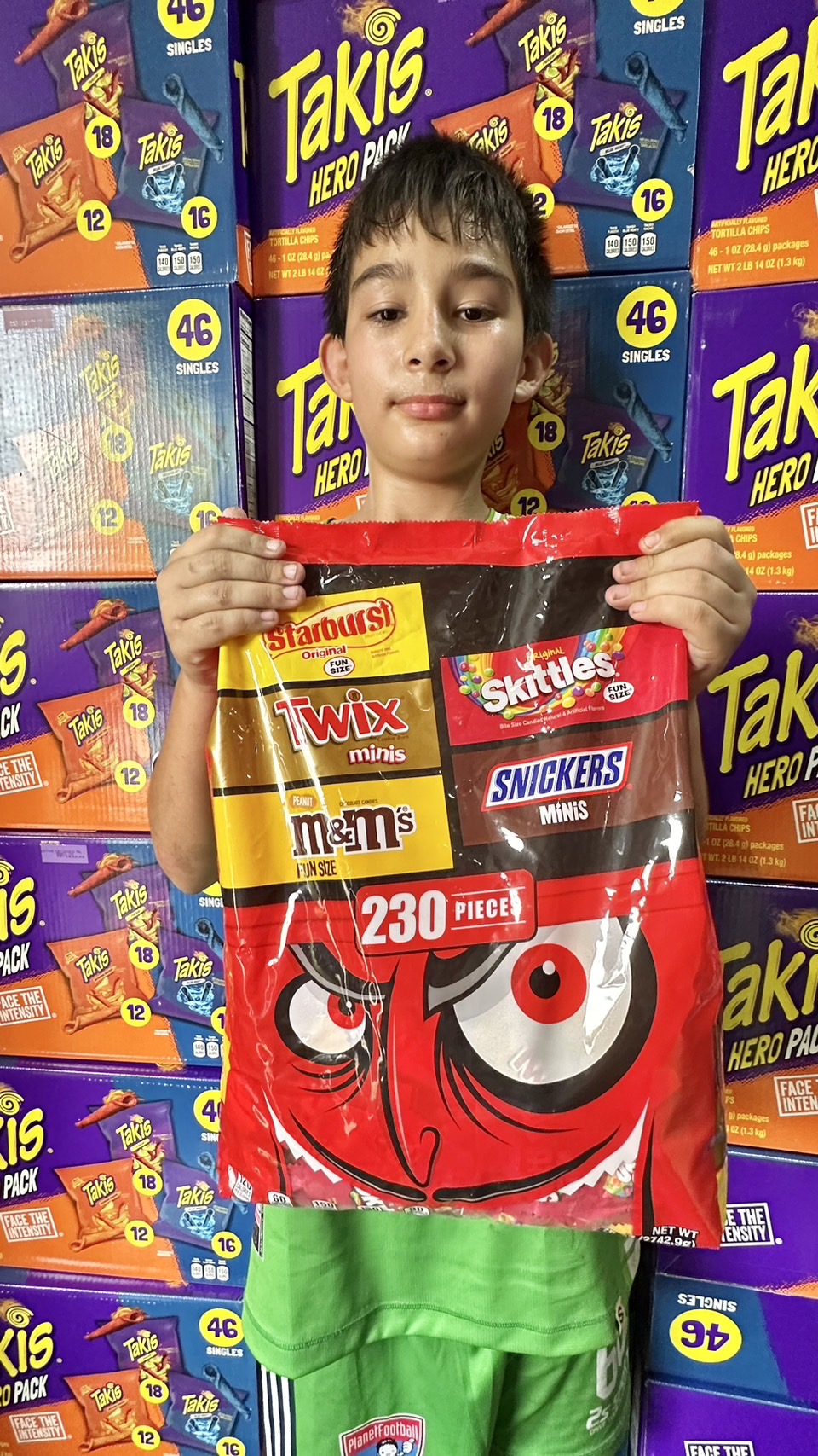 นำเข้า🇺🇸 Halloween treats 🎃👻 M&M's, Snickers, Skittles, Starburst & Twix Bulk Halloween Candy (230 ชิ้น.) ราคา 1,990 บาท