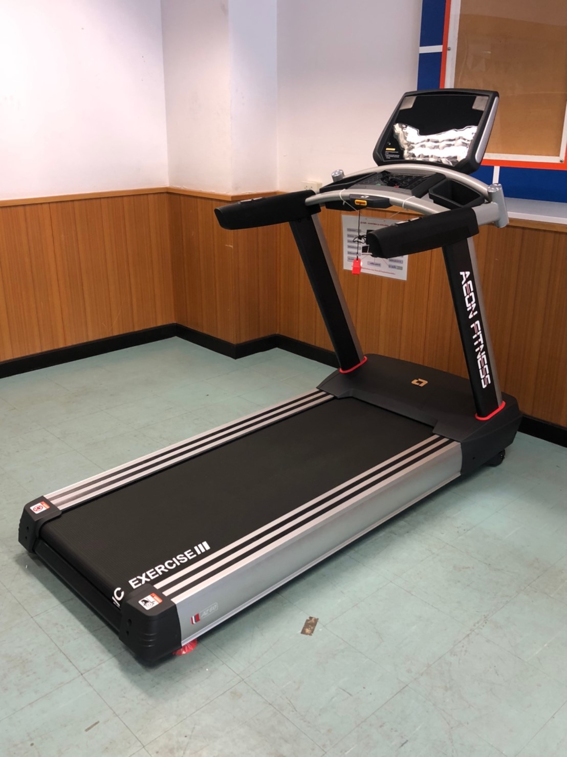 ลู่วิ่งไฟฟ้าAeonFitnessรุ่นAZ60 / Motor AC 4 HP