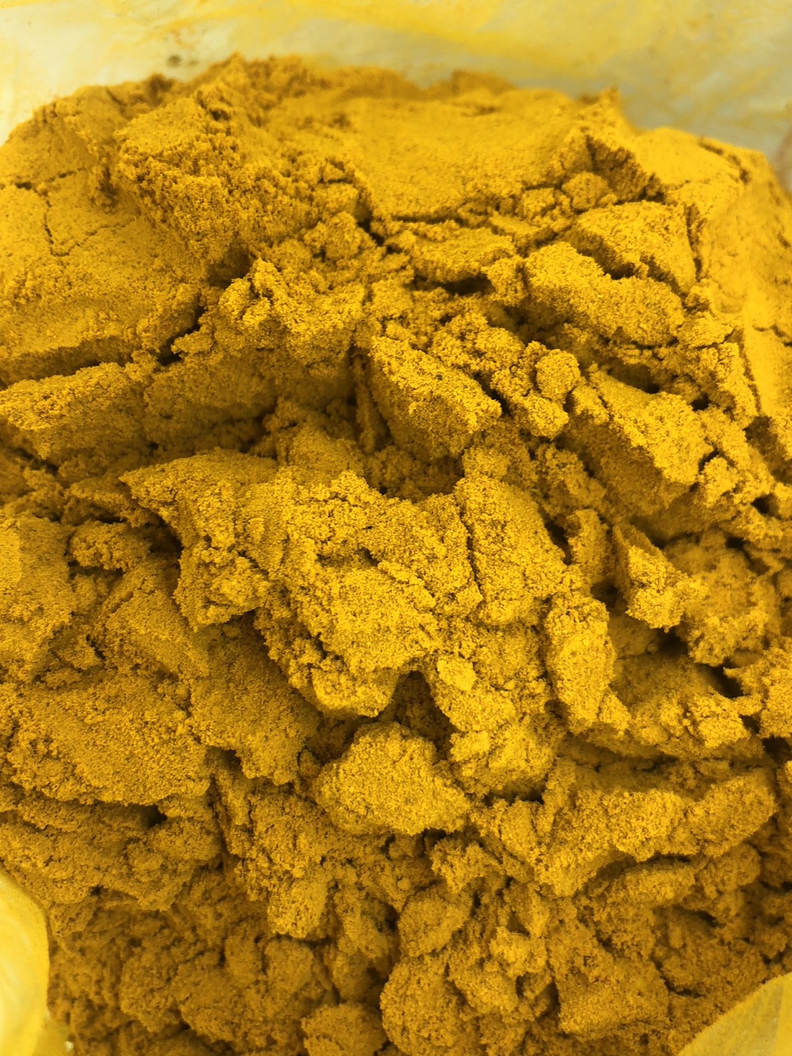 ผงขมิ้น แท้ 100% เกรด A ขนาดบรรจุ 1 กิโลกรัม รับประกันของแท้ 100% ไม่มีสิ่งเจือปน สีเหลืองทอง มีไขมันตามธรรมชาติ กลิ่นหอมสุด ๆ รับประกันความพอใจ สมุนไพรไทยระดับ Super Food ขมิ้นผง (Turmeric powder) Curcuma longa L. (Curcuma domestica Valeton)