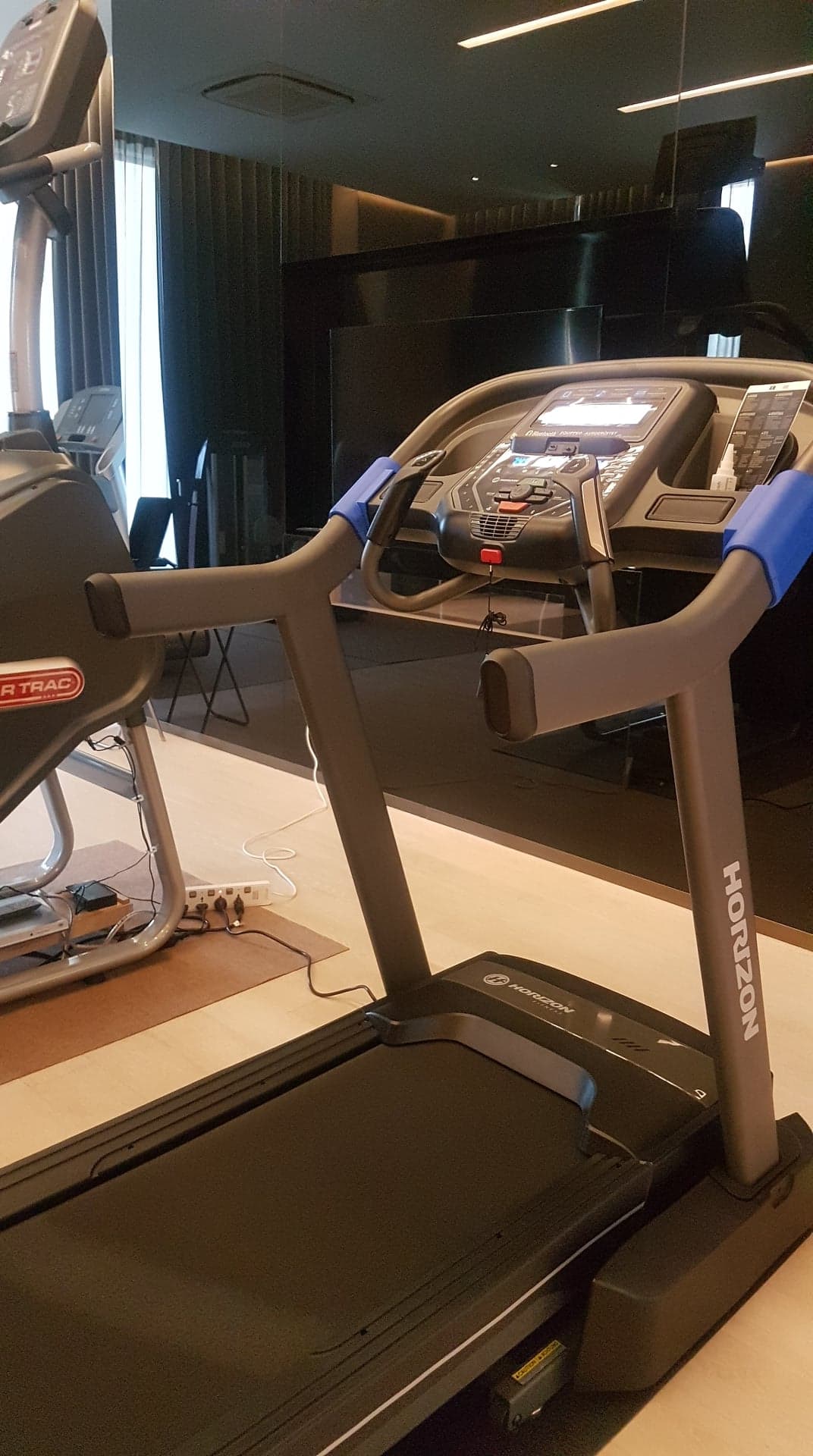 ลู่วิ่งไฟฟ้า Horizon 7.0AT clearance sale