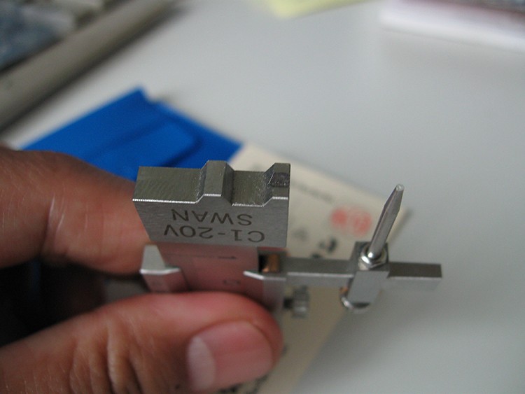 SwanGauge รุ่นC1-20VมาตรวัดระดับแบบสเกลLevel Gauge Swan,Meas.range:±10mm.,Division Value:0.05mm.