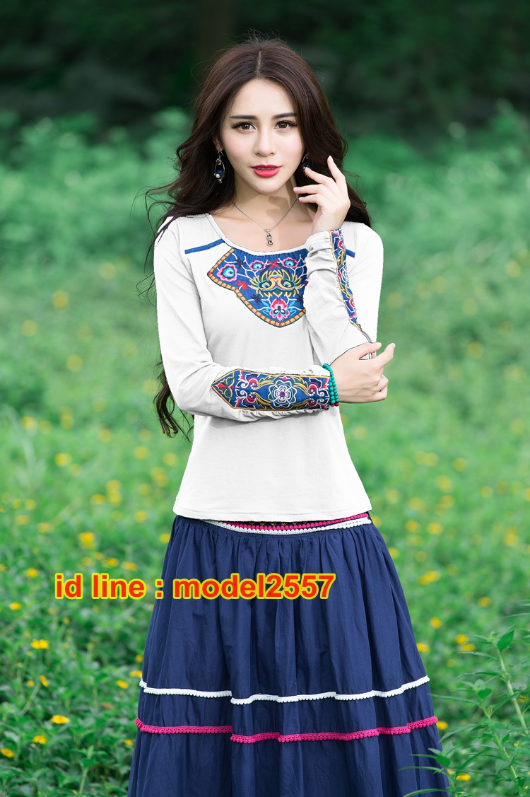 UM6103001 เสื้อยืดโมฮีเมียนแขนยาวคอกลมแต่งลายปะดอกไม้หวาน UM6103001 ตัว