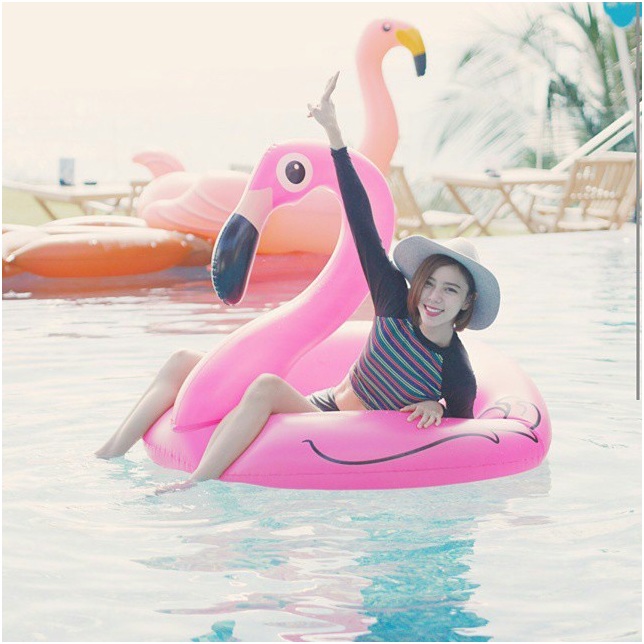 (free size) ชุดว่ายน้ำแขนยาว แขนสีดำลายขวางหลากสี คุณสมบัติกันแดดและUV