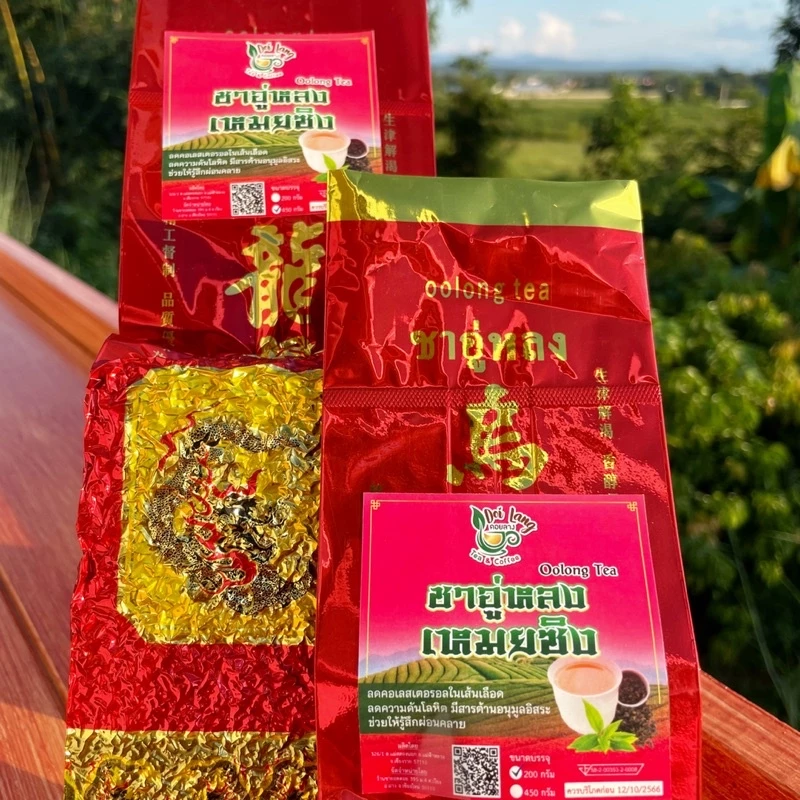 ชาอู่หลง ชาอู่หลงเหมยชิง 200 กรัม Oolong Tea Oolong Tea ชาอูหลง รสนุ่ม ชุ่มคอ หอมชื่นใจ ชาอู่หลง เป็นชาจีนที่คนชื่นชอบในรสชาติและกลิ่นหอม มีสารโพลีฟีนอลในชาอู่หลงพิ่มการเผาผลาญไขมันในร่างกาย ชายอดนิยม ของฝากผู้ใหญ่