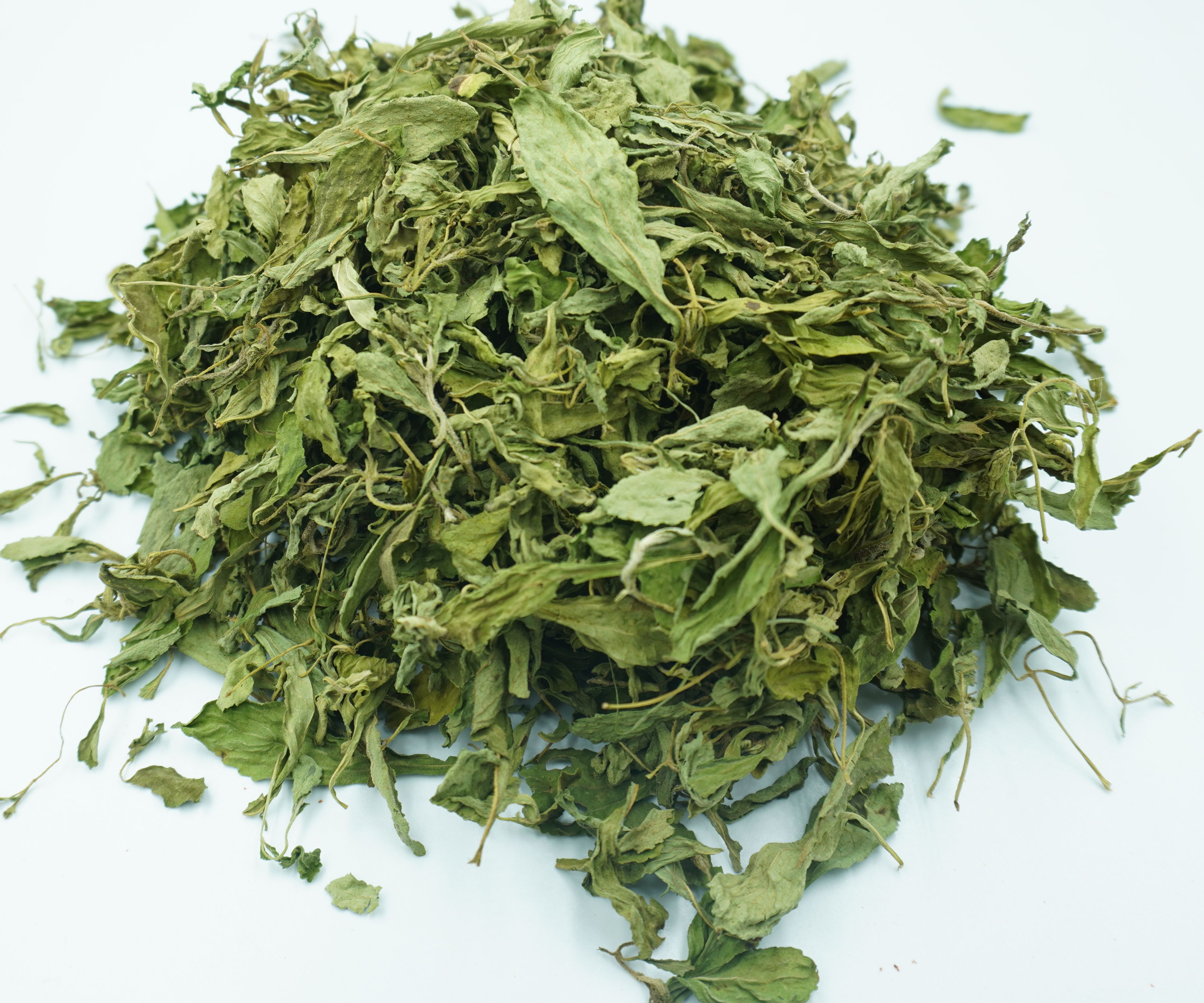 หญ้าหวาน หญ้าหวานแห้ง ขนาด 1 กิโลกรัม ชาหญ้าหวาน หญ้าหวานอบแห้ง Stevia (สตีเวีย) สมุนไพรหญ้าหวานให้ความหวานเหมือนน้ำตาล แต่ไม่ให้พลังงาน รับประทานเท่าไหร่ก็ไม่อ้วน จึงช่วยในการควบคุมน้ำหนักได้เป็นอย่างดี