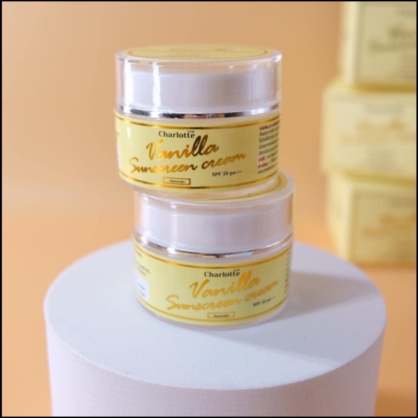 กันแดดวนิลา Charlotte Vanilla Sunscreen Cream กันแดดชาร์ลอตต์