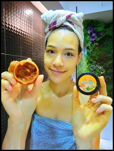 สครับสมุนไพร มริกาทอง สูตรน้ำผึ้งมะขาม Natural Scrub Face & Body