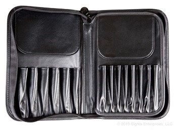 SIGMA :: Brush Case - White กระเป๋าหนังใส่แปรงสีขาว สุดหรู เงางาม ทันสมัย สามารถใส่แปรงทุกขนาดได้ถึง 29 ชิ้น