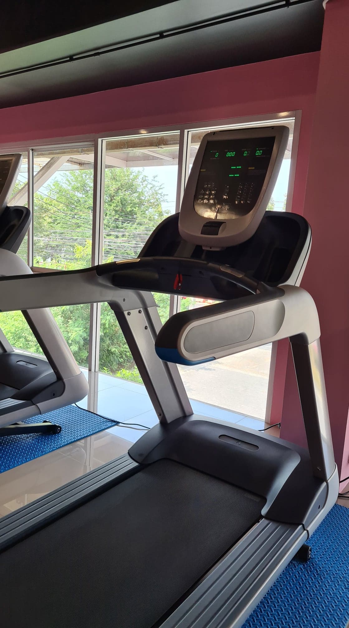 ลู่วิ่งไฟฟ้า x8700 Commercial (AT1400)