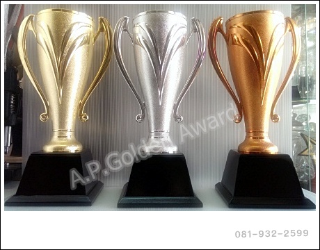 ถ้วยรางวัลพลาสติก เสาเดี่ยว
