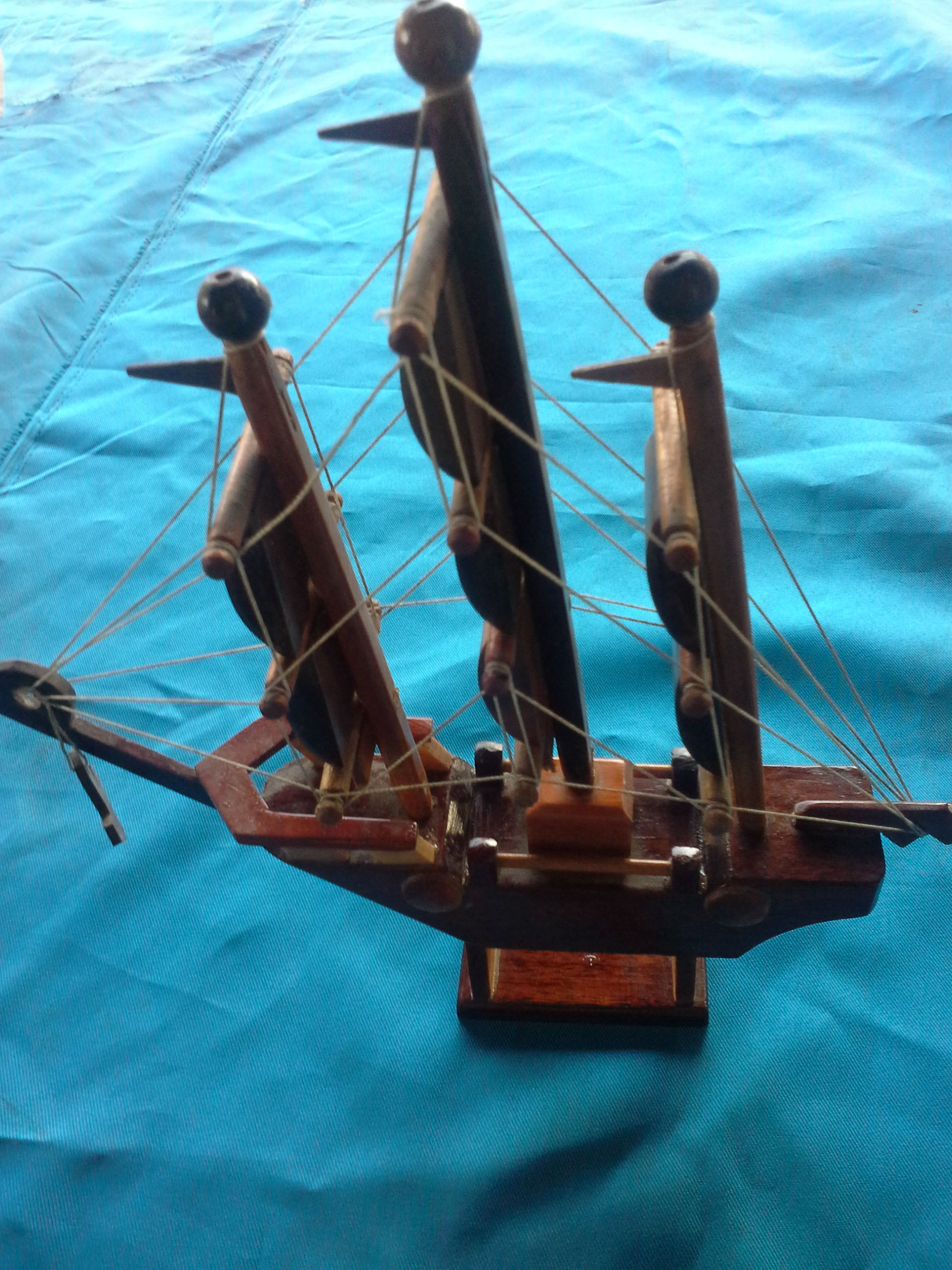 สำเภาไม้สักขนาดเล็ก9นิ้ว