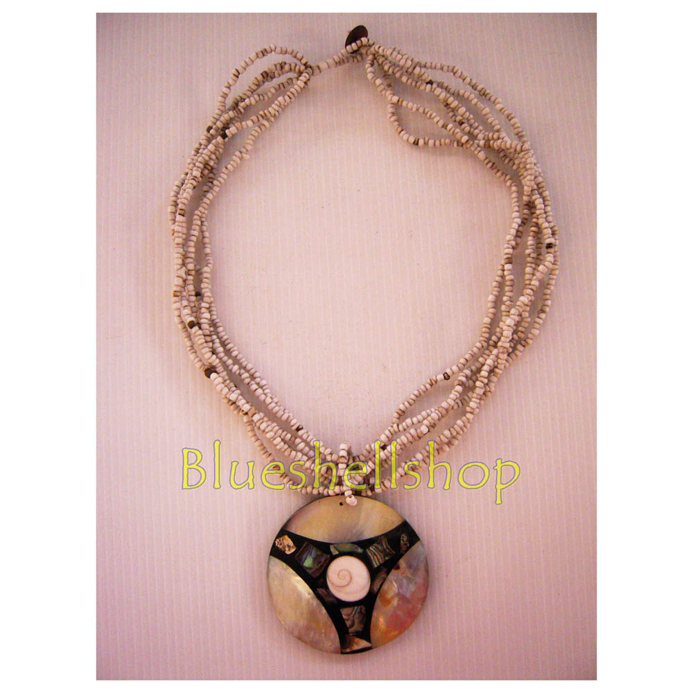 สร้อยคอลูกปัดขาวเป๋าฮื้อแกสามทาง