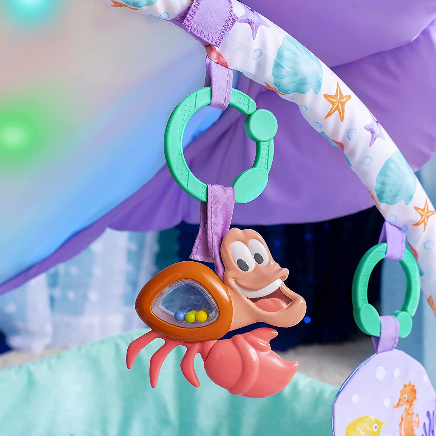 เพลยิม Bright Starts® Disney Baby® The Little Mermaid Twinkle Trove Activity Gym ราคา 4,390 บาท