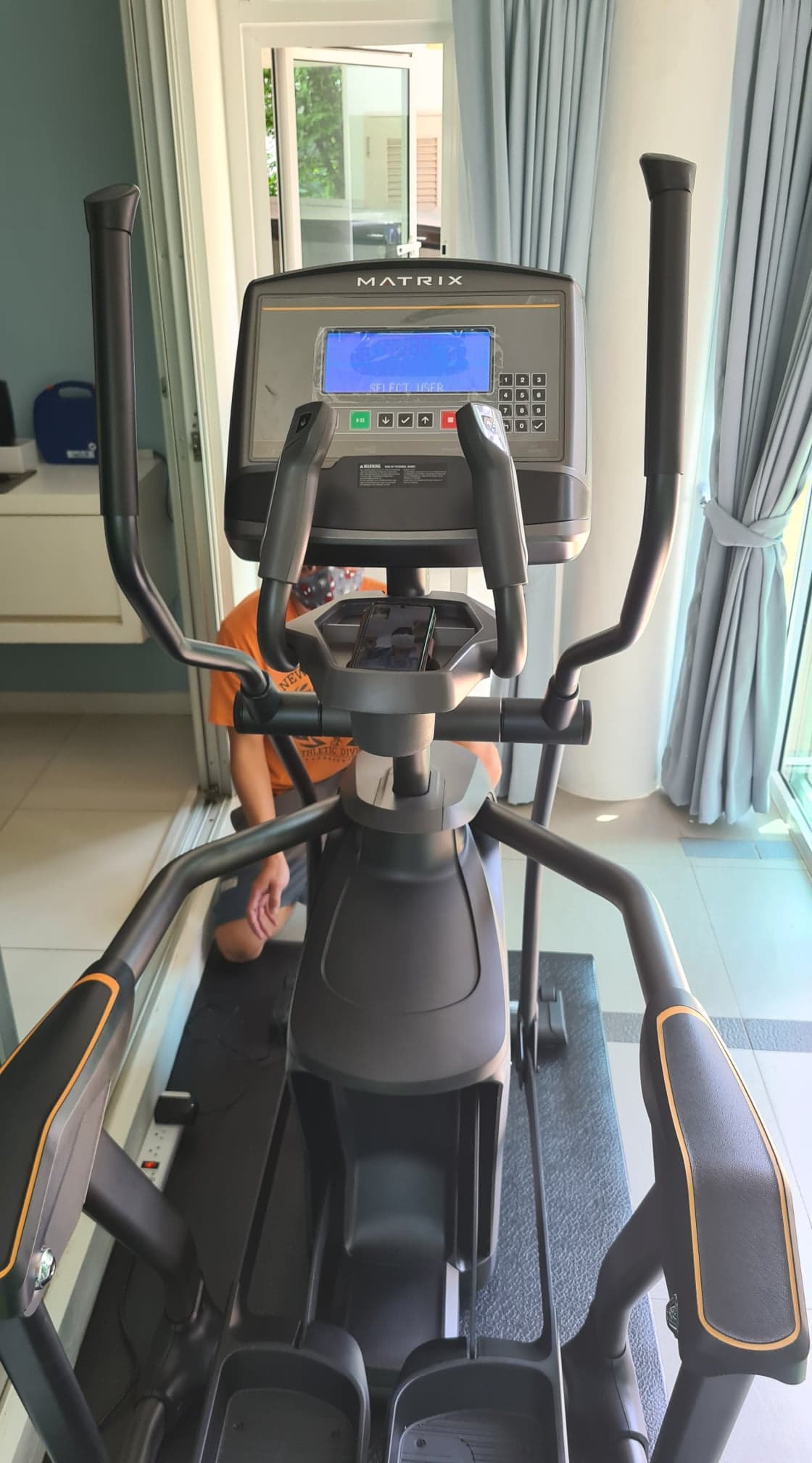 เครื่องเดินวงรี Matrix Elliptical E30XR USA