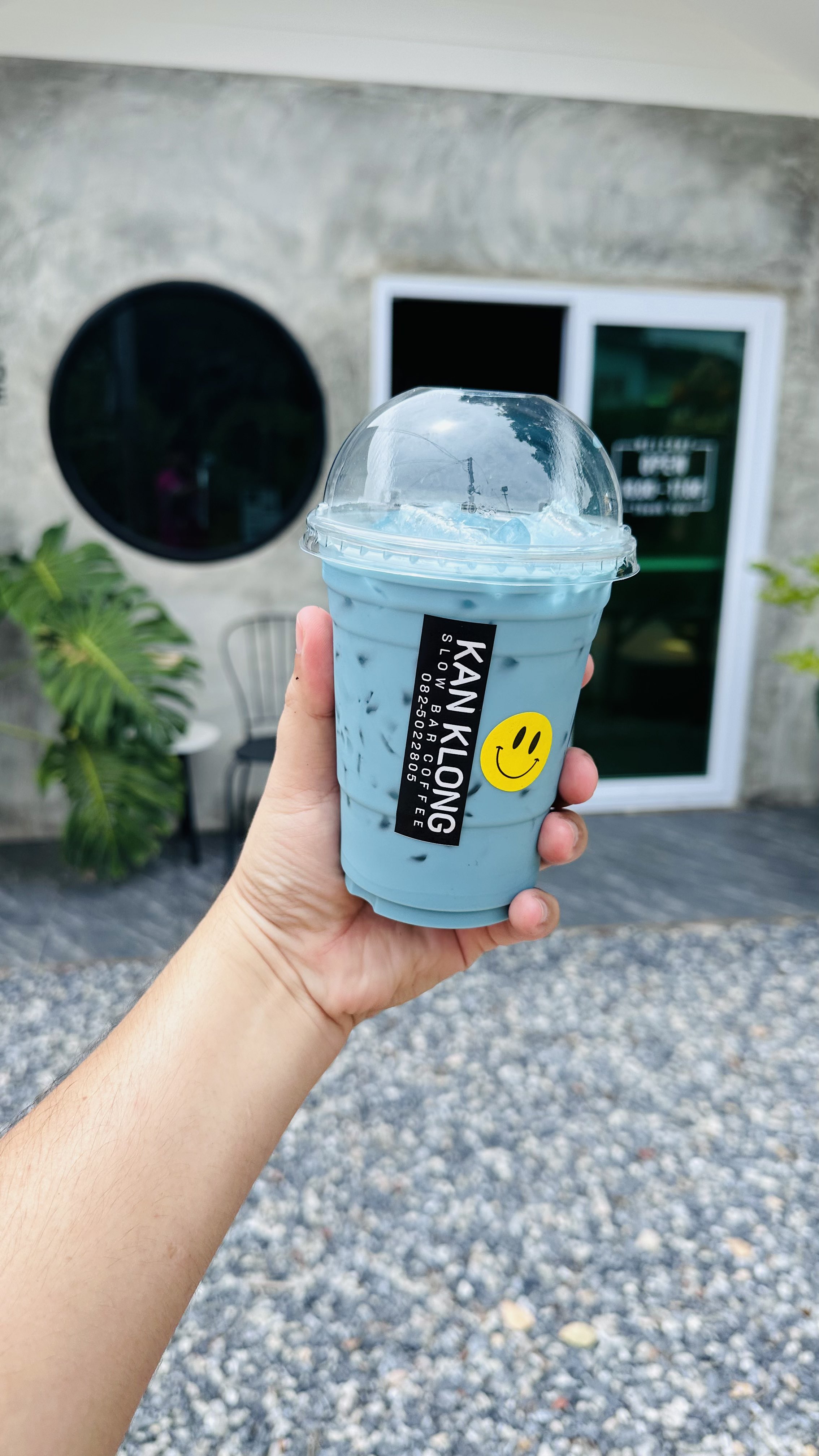 ชาอัญชัน ชาอัญชันแท้ 100% ผงชาดอกอัญชัน Butterfly Pea Tea ดื่มด่ำกับสีสันสดใส และคุณประโยชน์มากมาย กับผงชาอัญชัน ป่นหยาบ 500 กรัม ชาคุณภาพ มาตรฐาน อย. คัดสรรชาจากดอยพี้นที่เชียงใหม่ ราคามิตรภาพ สีน้ำเงินเข้ม สวยงาม เหมาะสำหรับทำเครื่องดื่มและขนม