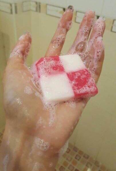 สบู่เฟรนด์ เทพฟอกผิวขาว (Friends Pure Collagen Soap สูตร All in One)
