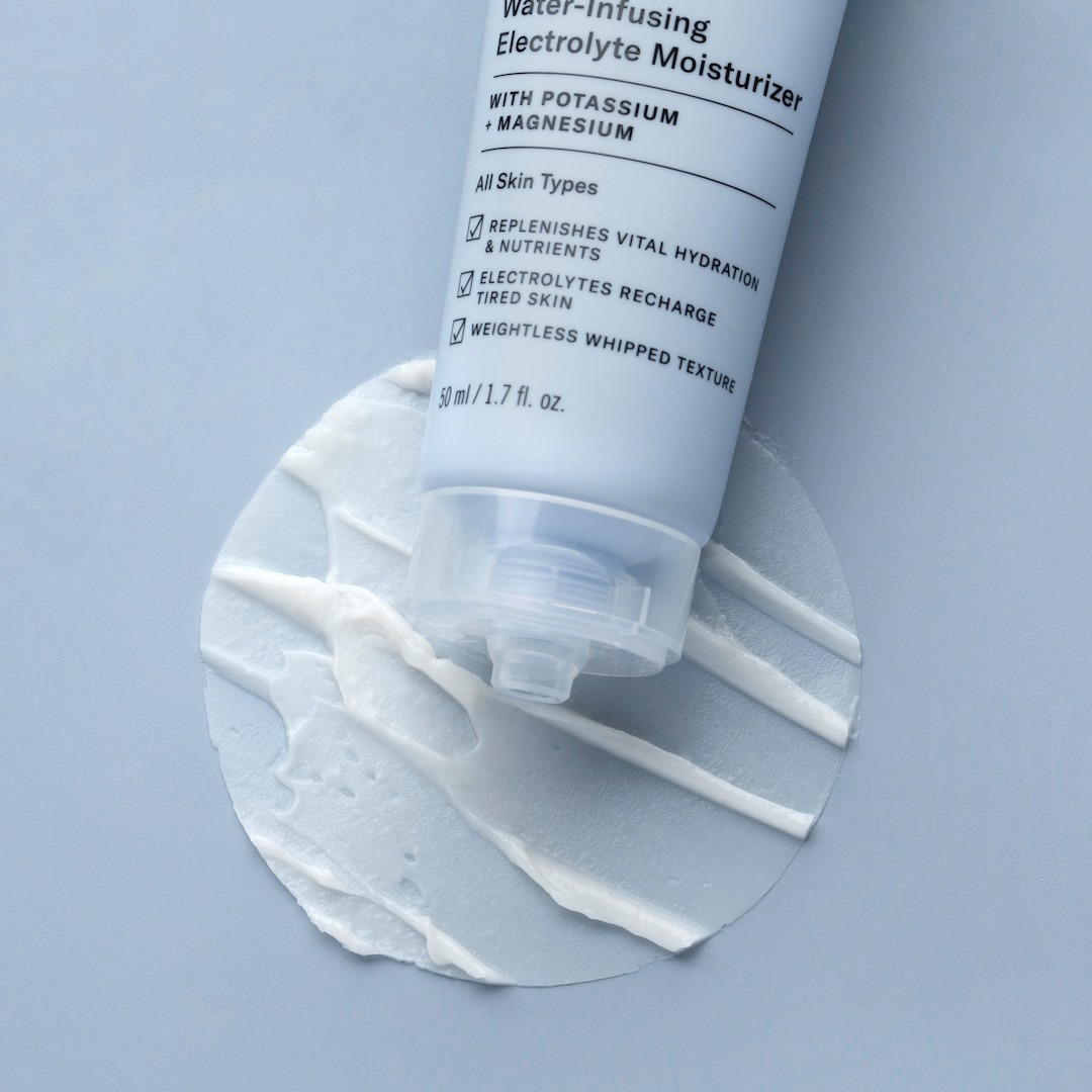 PAULA'S CHOICE :: Water-Infusing Electrolyte Moisturizer ครีมบำรุงสูตรอิเล็กโทรไลต์ช่วยเติมความสดชื่นให้ผิวที่ขาดน้ำ ผิวชุ่มชื้นขึ้นด้วยเนื้อสัมผัสบางเบาซึมสู่ผิวเร็ว และฟื้นบำรุงให้ผิวชุ่มน้ำดูอิ่มเอิบ