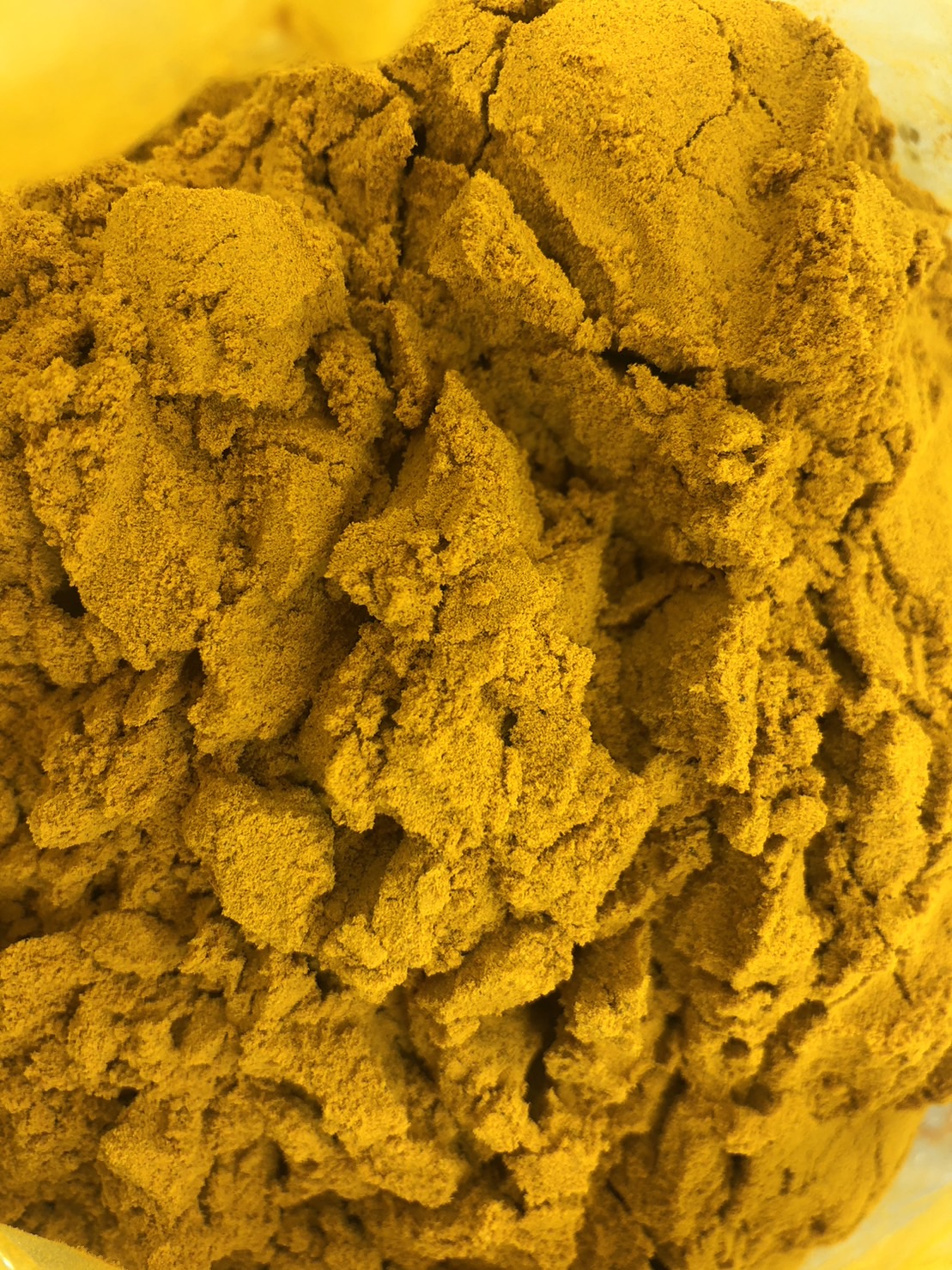 ผงขมิ้น แท้ 100% เกรด A ขนาดบรรจุ 1 กิโลกรัม รับประกันของแท้ 100% ไม่มีสิ่งเจือปน สีเหลืองทอง มีไขมันตามธรรมชาติ กลิ่นหอมสุด ๆ รับประกันความพอใจ สมุนไพรไทยระดับ Super Food ขมิ้นผง (Turmeric powder) Curcuma longa L. (Curcuma domestica Valeton)