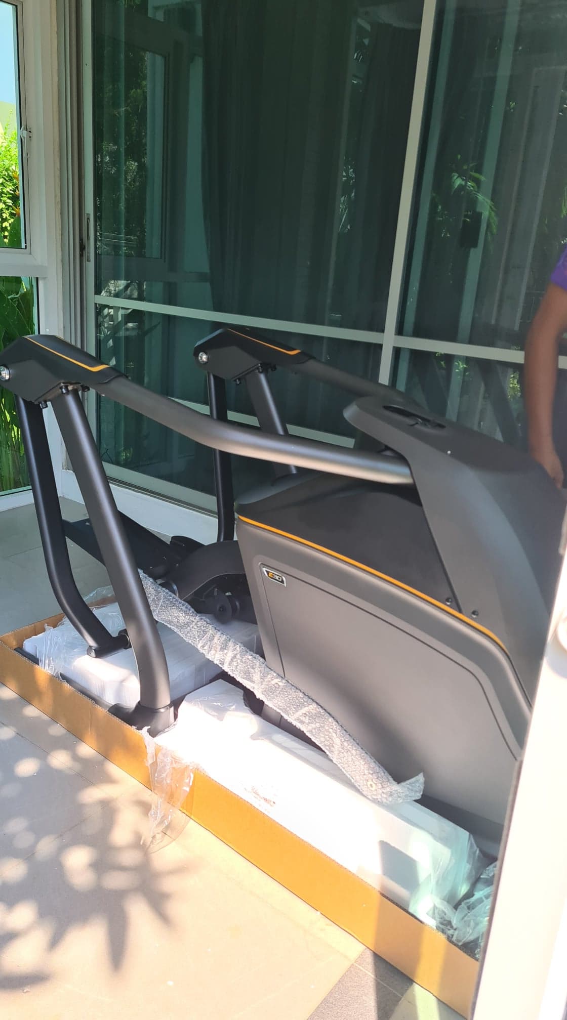 เครื่องเดินวงรี Matrix Elliptical E30XR USA