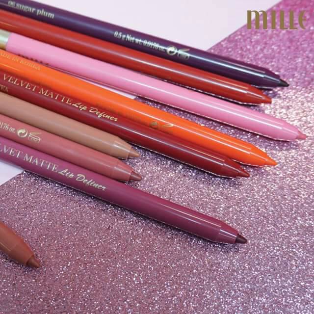 VELVET MATTE LIP DEFINER Summer Ice Cream Party Mille ลิปสติกมาในรูปแบบดินสอแบบหมุน