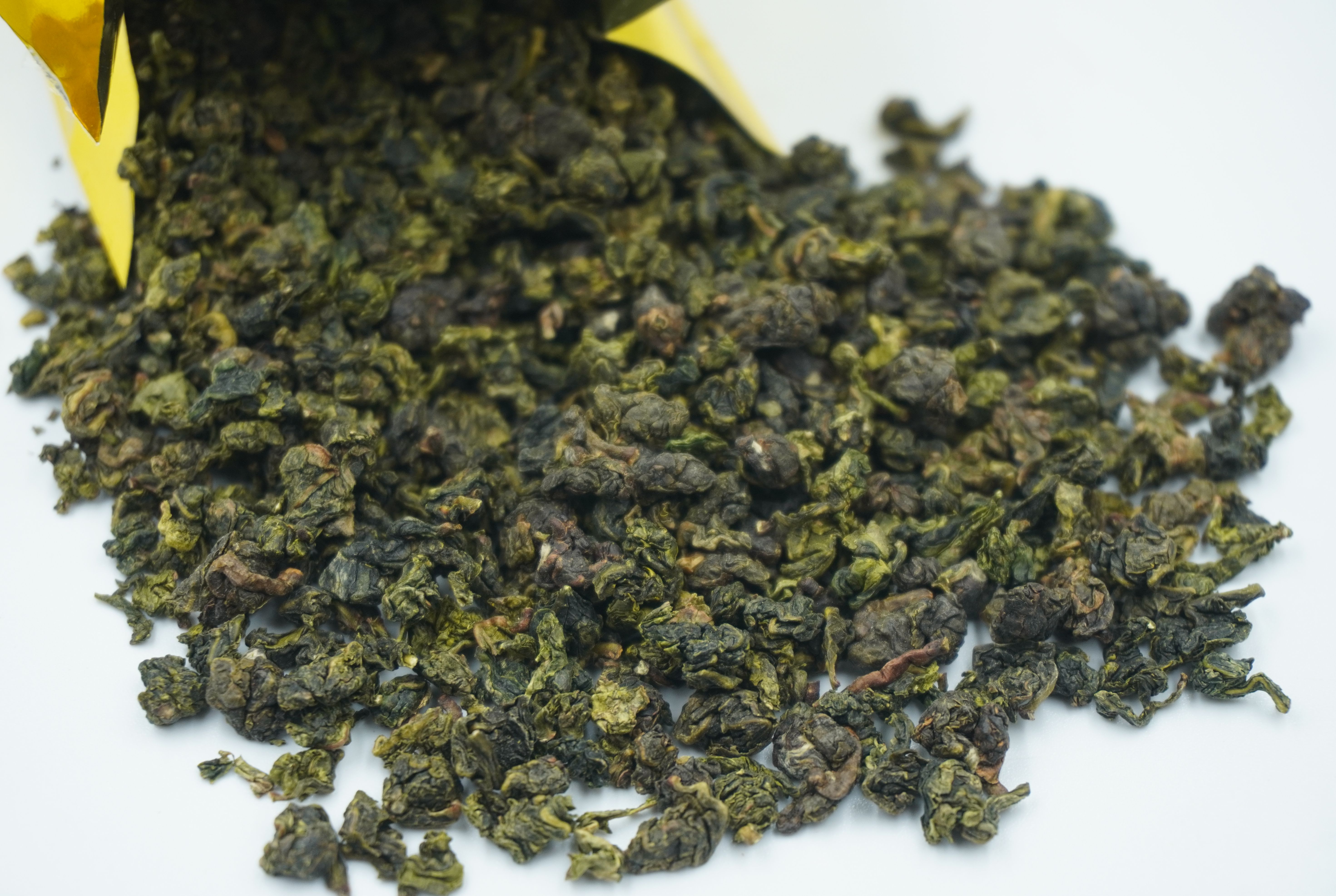 ชาทิกวนอิม ขนาด 500 กรัม ชาทิกวนอิม เกรด A พรีเมี่ยม เกรดดีที่สุด เป็นยอดชาที่ดีที่สุดในตระกูลชาอู่หลง ชาอู่หลงทิกวนอิม ทิกวนอิม Tie Guan Yin Tea คัดพิเศษเฉพาะยอดใบชา มีกลิ่นหอมคล้ายดอกไม้ ซึ่งเป็นกลิ่นธรรมชาติของใบชา น้ำชามีรสชาตินุ่ม ชุ่มคอ