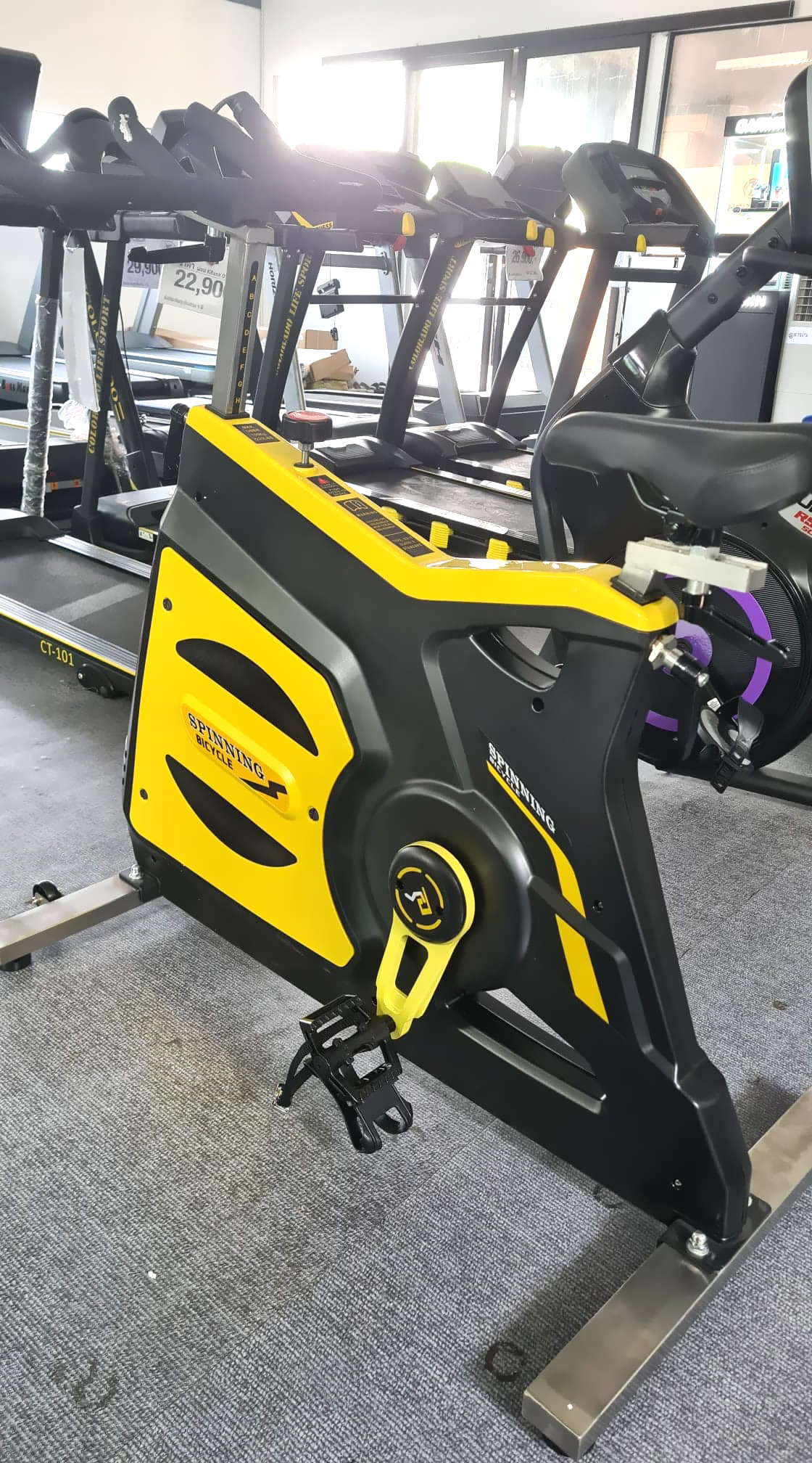 จักรยานออกกำลังกาย SpinBike R16 ล้างสต็อค