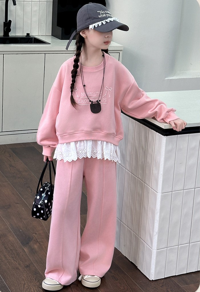 เสื้อแขนยาวสีชมพูแต่งลูกไม้+กางเกงขายาว