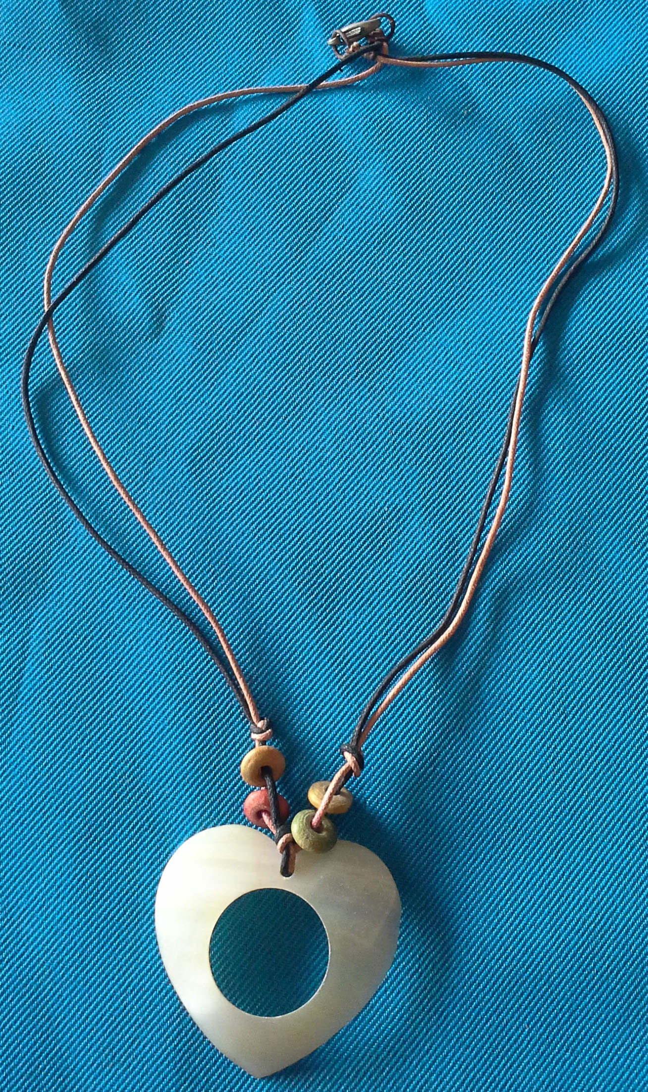 สร้อยคอจี้เปลือกหอย