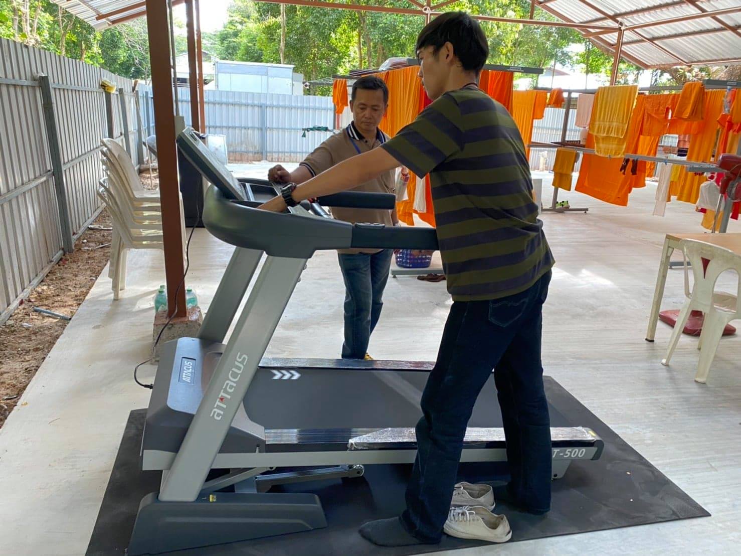 ลู่วิ่งไฟฟ้า Alatech / Attacus AT500 (Taiwan)