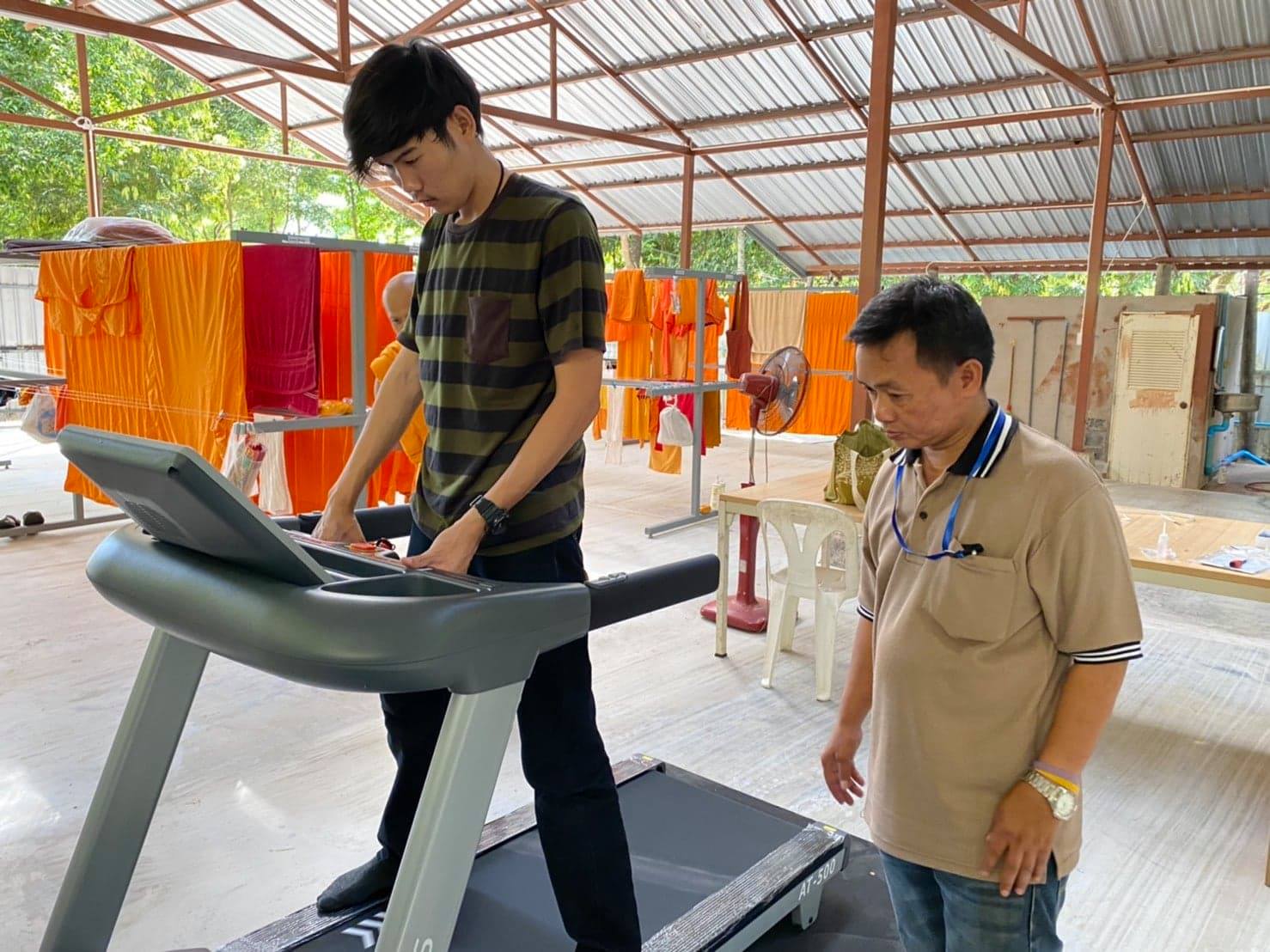 ลู่วิ่งไฟฟ้า Alatech / Attacus AT500 (Taiwan)