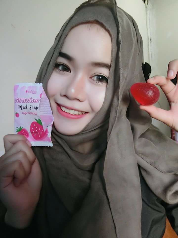 สบู่มาร์คสตอ Strawberry Mask Soap
