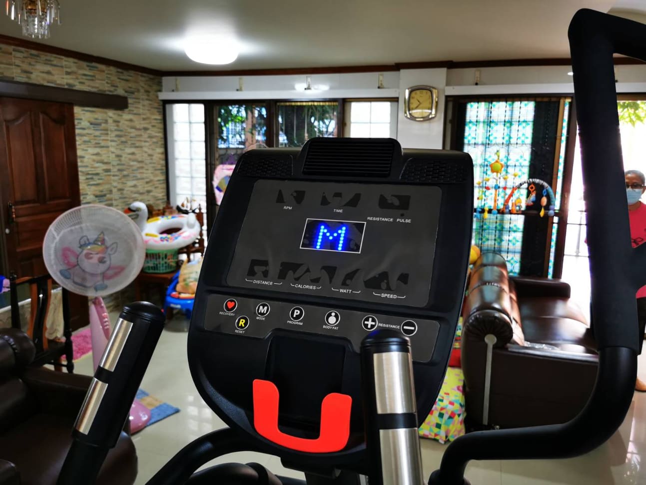 เครื่องเดินวงรี Gymost Eli2 Elliptical Trainer