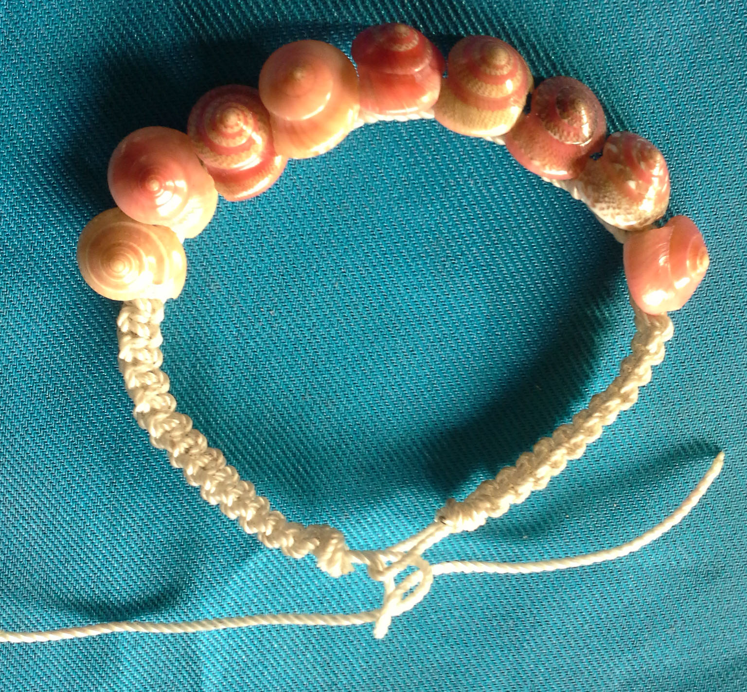 เปลือกหอยทับทิมเชือกถักแพค2pcsส่งฟรี