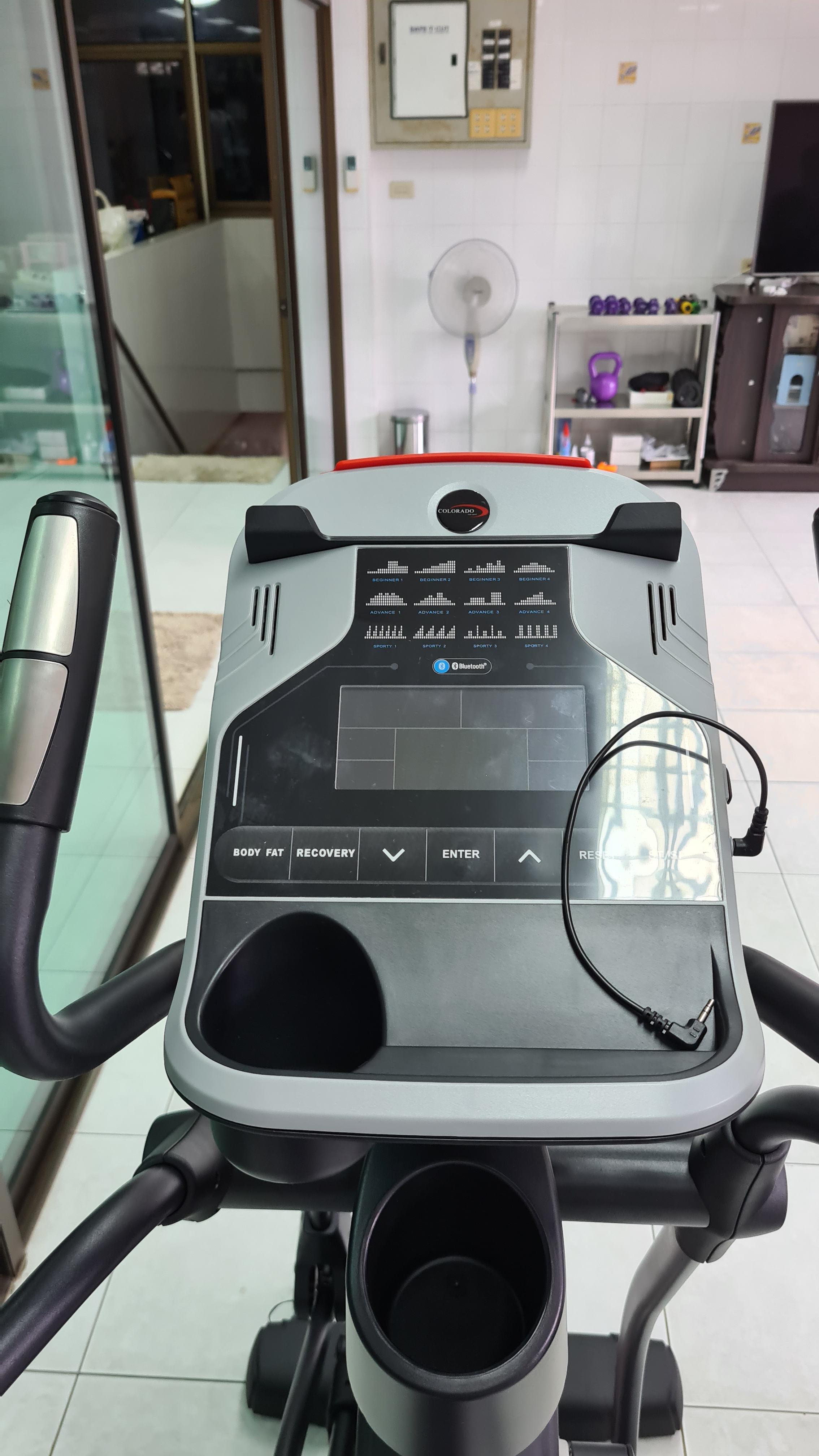 เครื่องเดินวงรี Coloradoรุ่น EC655 ELLIPTICAL