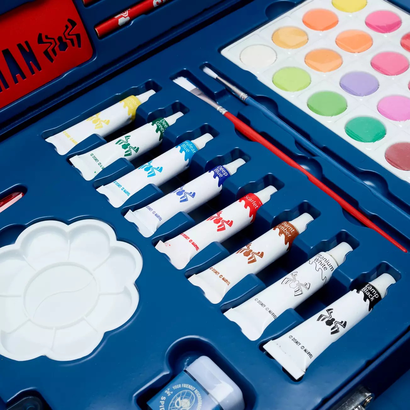 กล่องเครื่องเขียน กล่องใหญ่(sparkle)The Amazing Spider-Man Deluxe Art Kit ราคา : 1,650บาท