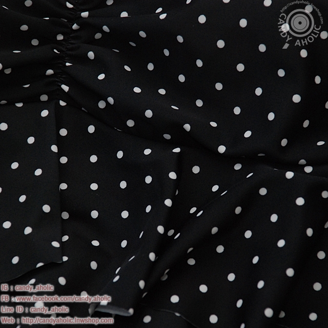 (XL) ชุดว่ายน้ำสีดำลายจุดขาวละเอียด ใส่แล้วดูไม่อ้วน ทรงบราจีบอกมีระบาย