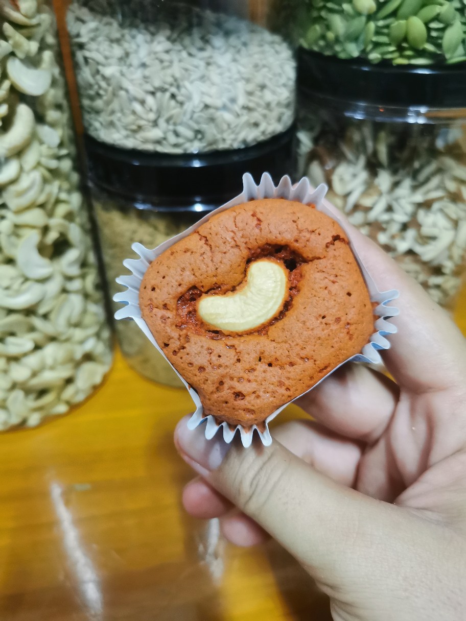 ผงกล้วยหอม 100% ธรรมชาติ ขนาด 100 กรัม พร้อมชงดื่ม ทำเบเกอรี่ได้ทันที! Premium Cavendish Banana Powder - 100% Natural, Ready to Mix! ✨ ไม่มีน้ำตาล ไม่ใส่นม ไม่มีสารกันบูด ✨ ✨ Sugar-free, Dairy-free, No Preservatives ✨ 📌