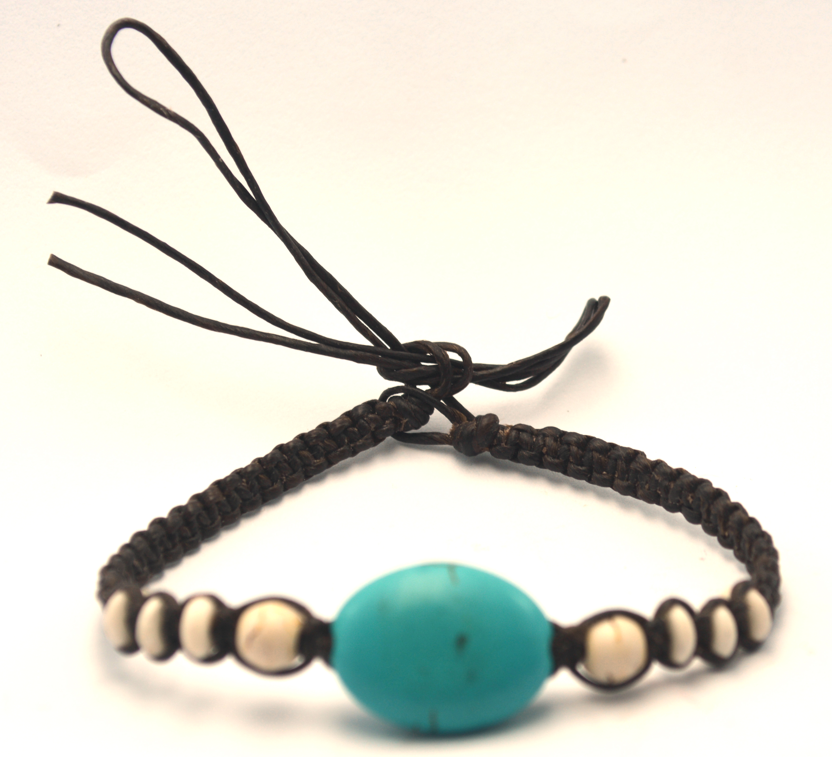 กำไลเชือกถักหินค้อยส์