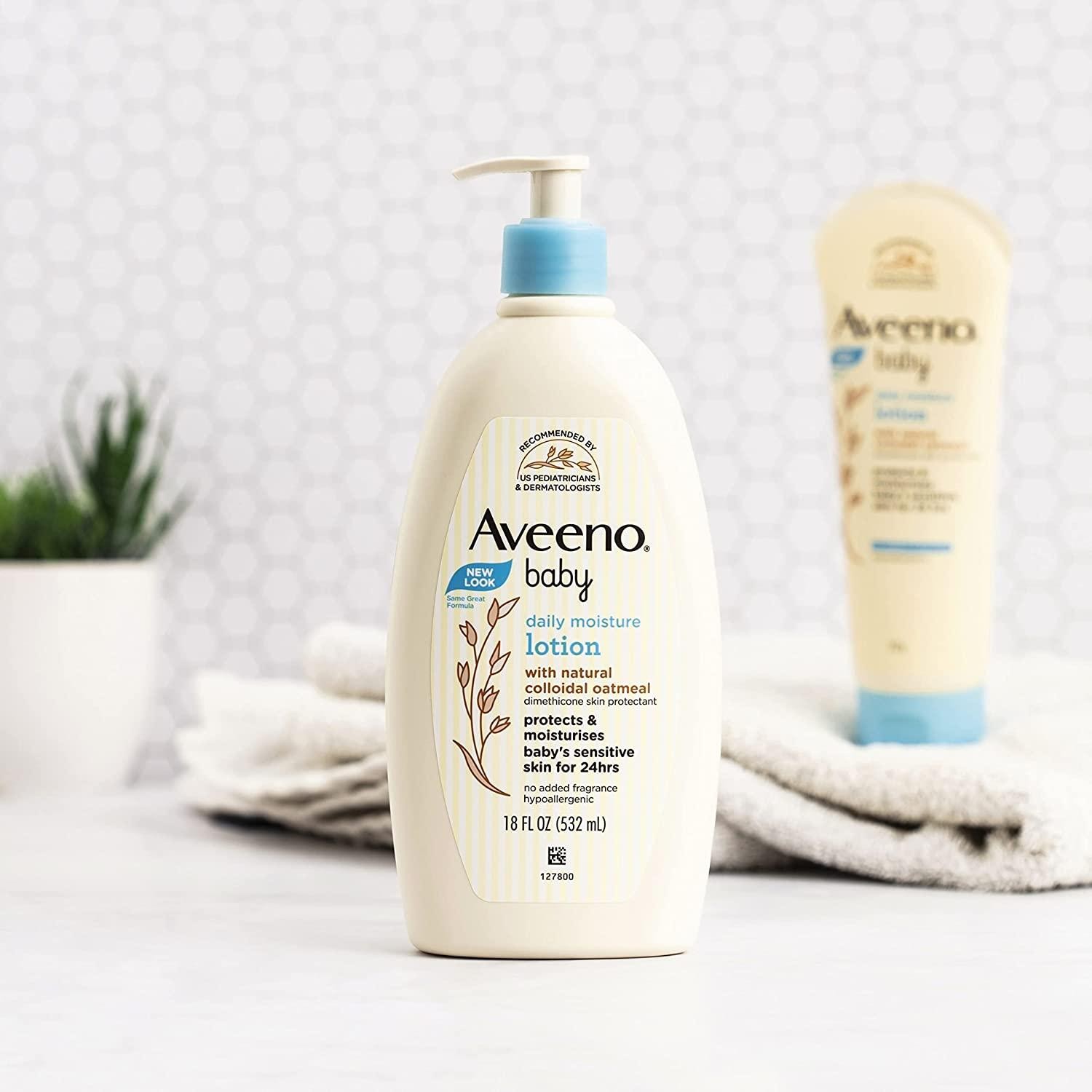 Aveeno Baby Daily Moisture Lotion, Fragrance Free, 18 Ounce โลชั่นบำรุงผิวลูกน้อยอย่างอ่อนโยน ไร้แอลกอฮอล ขนาด 18 ออนซ์