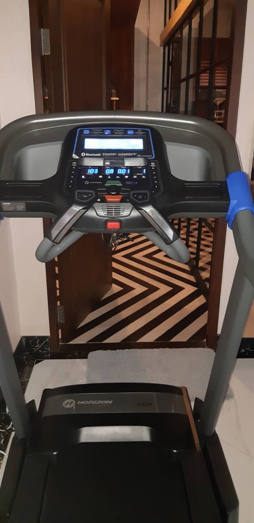 ลู่วิ่งไฟฟ้า Horizon 7.0AT clearance sale