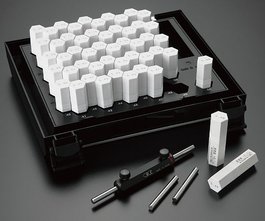 EP Series -Package of pin gauges in different sizes from 0.05mm and increasing in 0.01mm increments